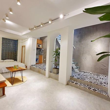 20X19 Apartment Hanoi Exterior photo