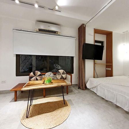 20X19 Apartment Hanoi Exterior photo